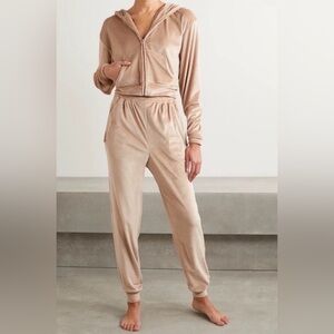 Skims Velour Joggers in Honey